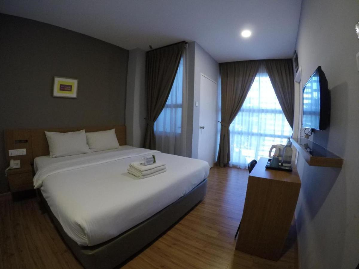 Golden Leaf Boutique Hotel Nusa Idaman Formerly Known As Ariana Hotel Johor Bahru Exteriör bild