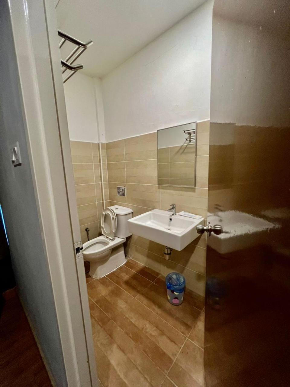 Golden Leaf Boutique Hotel Nusa Idaman Formerly Known As Ariana Hotel Johor Bahru Exteriör bild
