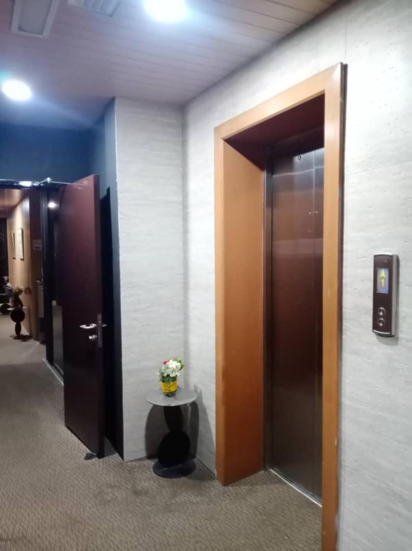 Golden Leaf Boutique Hotel Nusa Idaman Formerly Known As Ariana Hotel Johor Bahru Exteriör bild